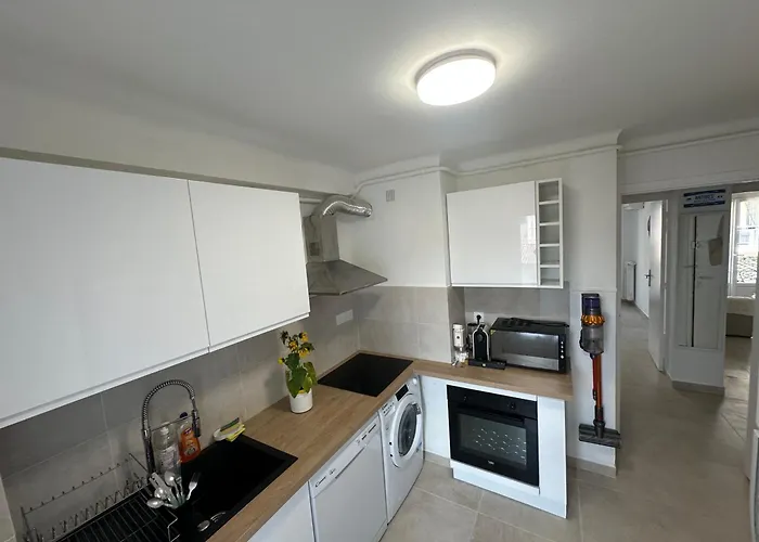 Maginifique T2 Au Coeur D Avec Parking Daire Antibes